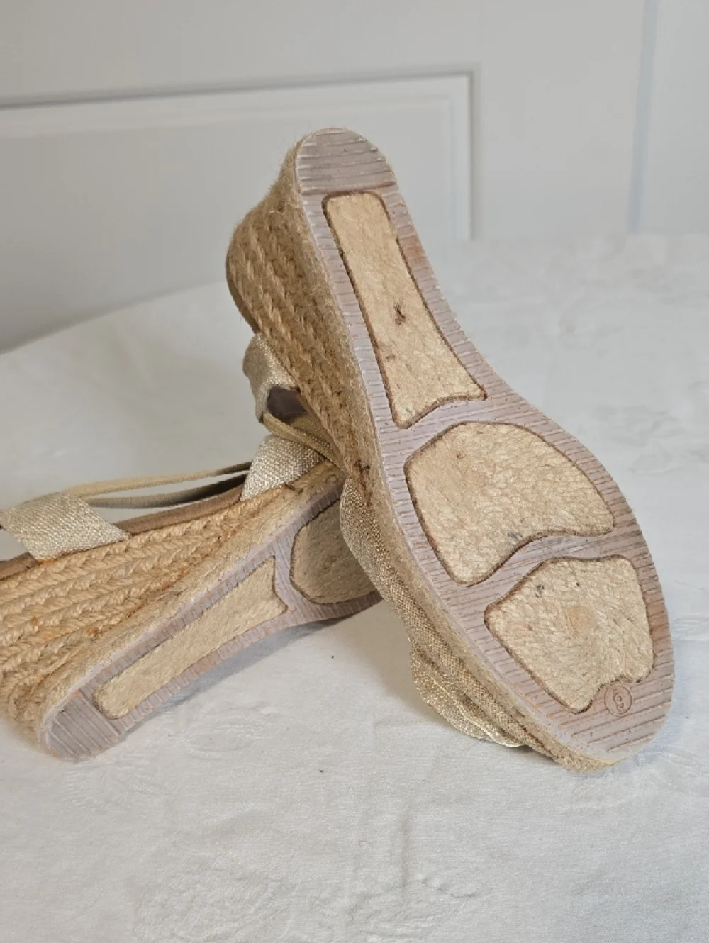 White Mountain Beige Espadrille Wedge Slingbacks with Floral Rosettes Size 6